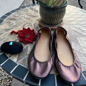 Tieks Limited Edition Raspberry Truffle Flats, Size 8